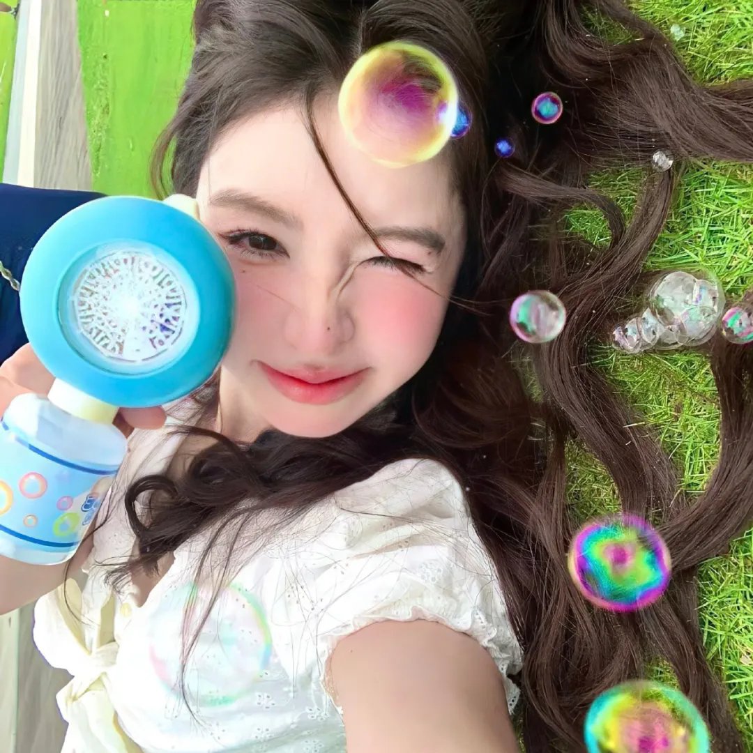 看我几分像从前